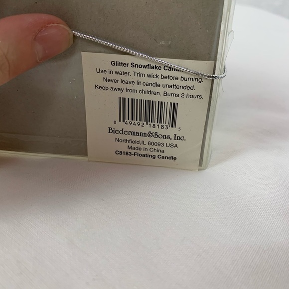 3 snowflake candles - Picture 4 of 4